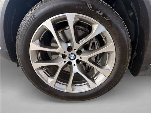 Used 2025 BMW X5 xDrive40i AWD/4WD image 9