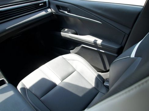 Used 2026 Toyota Camry SE w/ Convenience Package FWD image 15