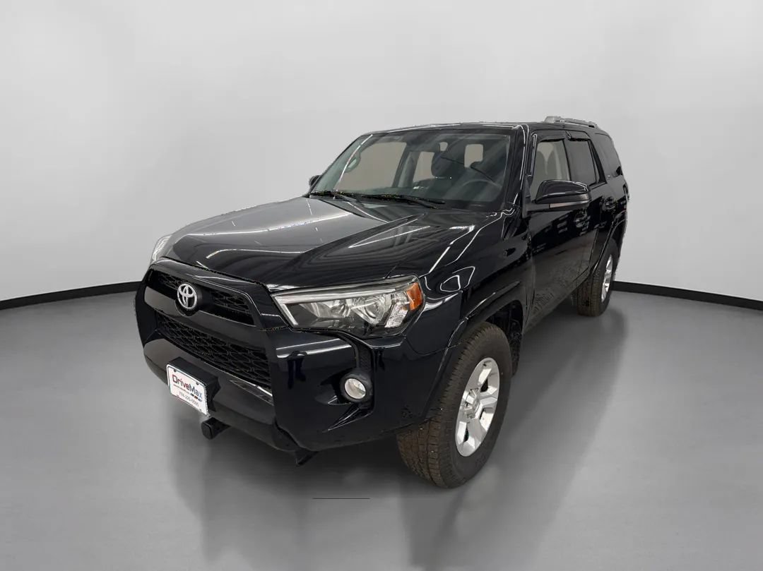 Used 2017 Toyota 4Runner SR5 AWD/4WD image 4