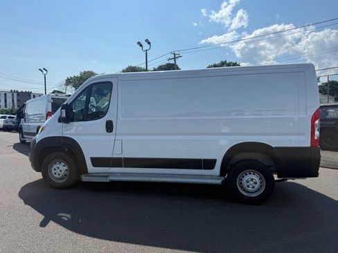 Used 2025 RAM ProMaster 2500 w/ U-Haul Equipment Group FWD image 6