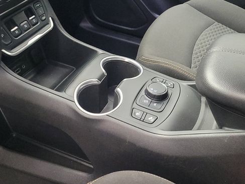 Used 2021 GMC Terrain SLE w/ Driver Convenience Package FWD image 26
