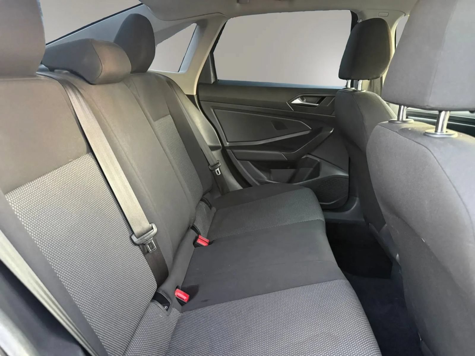 Used 2021 Volkswagen Jetta SE FWD image 30