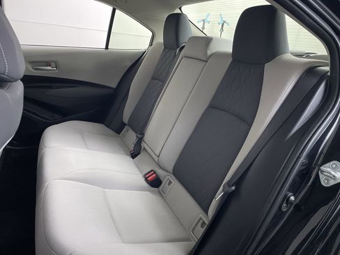 Used 2020 Toyota Corolla LE image 19