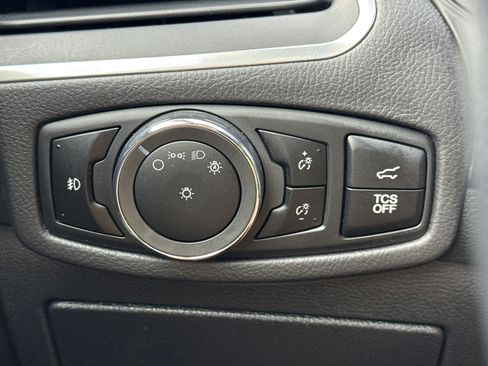 Used 2024 Ford Edge Titanium AWD/4WD image 23