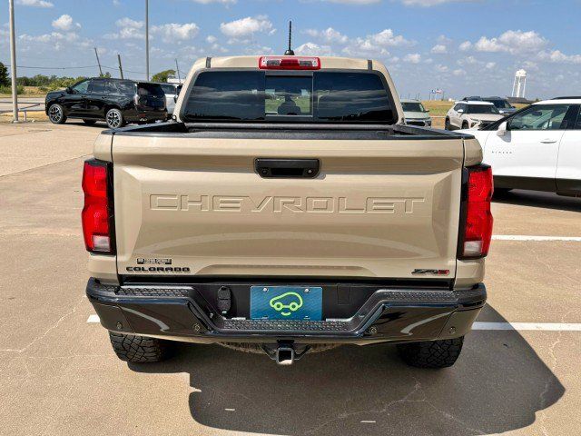 Certified 2024 Chevrolet Colorado ZR2 w/ ZR2 Convenience Package III AWD/4WD image 4