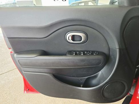 Used 2019 Kia Soul + FWD image 28