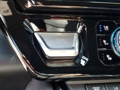New 2026 GMC Sierra 2500 AT4 w/ Technology Package AWD/4WD image 27