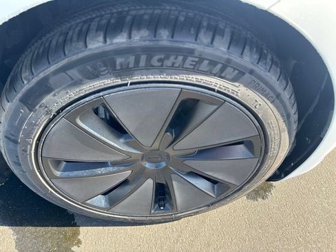 Used 2024 Tesla Model 3 Standard Range RWD image 7