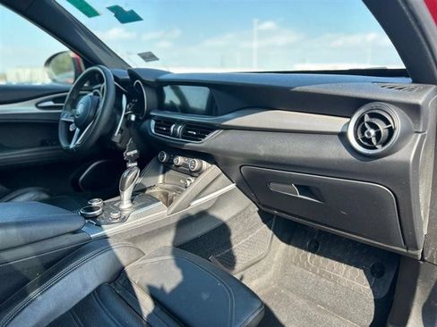 Used 2018 Alfa Romeo Stelvio Ti Sport AWD/4WD image 12