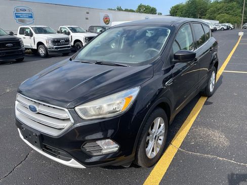 Used 2019 Ford Escape SE w/ Ford Safe & Smart Package AWD/4WD image 1