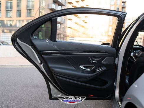 Used 2018 Mercedes-Benz S 560 4MATIC Sedan image 48
