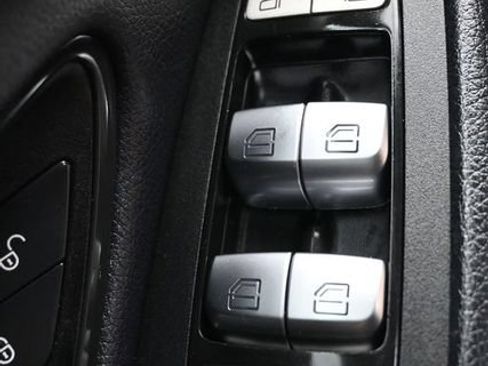Used 2022 Mercedes-Benz GLC 300 image 24