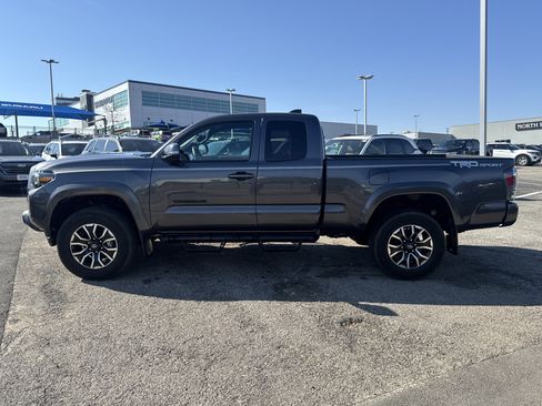 Used 2023 Toyota Tacoma TRD Sport image 6