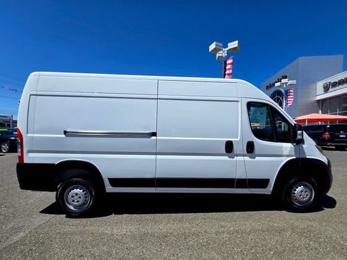 Used 2025 RAM ProMaster 2500 w/ Safety Group FWD image 7