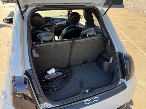 Used 2017 FIAT 500 e image 19