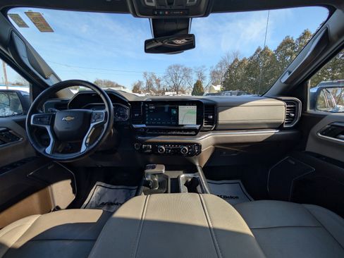 Used 2023 Chevrolet Silverado 1500 LTZ w/ LTZ Convenience Package II image 2