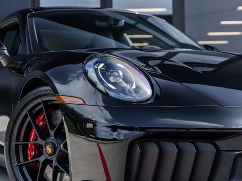 Certified 2026 Porsche 911 Carrera GTS RWD image 24