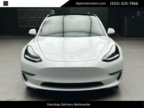 Used 2020 Tesla Model 3 Standard Range Plus RWD image 11