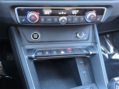 Used 2022 Audi Q3 2.0T Premium Plus w/ Premium Plus Package image 27