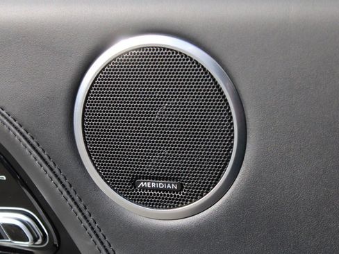 Used 2020 Land Rover Range Rover SV Autobiography Dynamic image 16