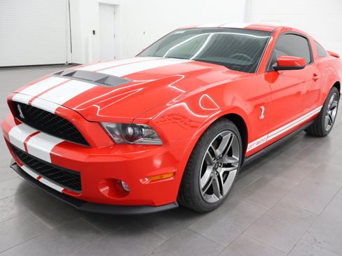 Used 2011 Ford Mustang Shelby GT500 RWD image 7