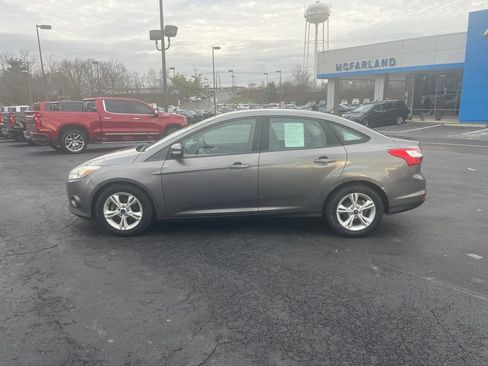 Used 2014 Ford Focus SE image 2