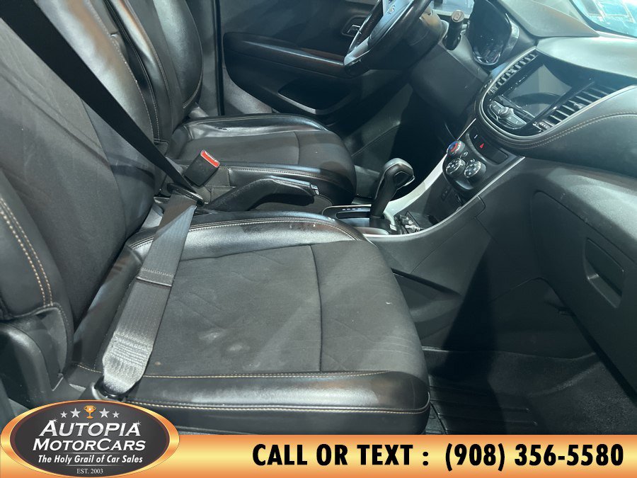 Used 2019 Chevrolet Trax LT w/ LT Convenience Package AWD/4WD image 12