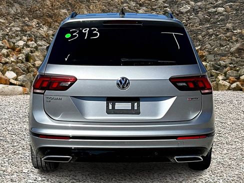 Used 2021 Volkswagen Tiguan SE R-Line image 4