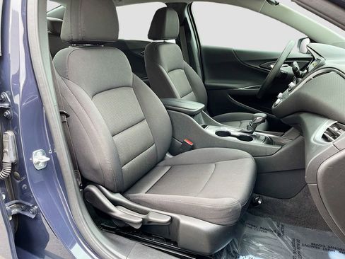 Used 2025 Chevrolet Malibu LT FWD image 32
