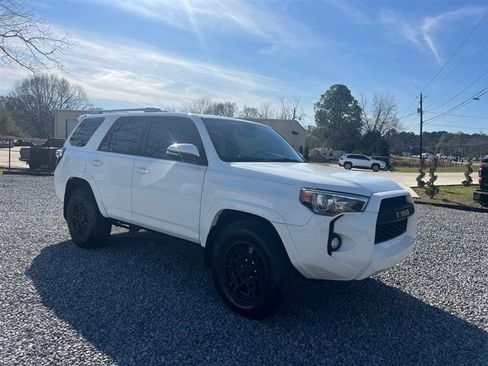 Used 2015 Toyota 4Runner SR5 Premium image 8