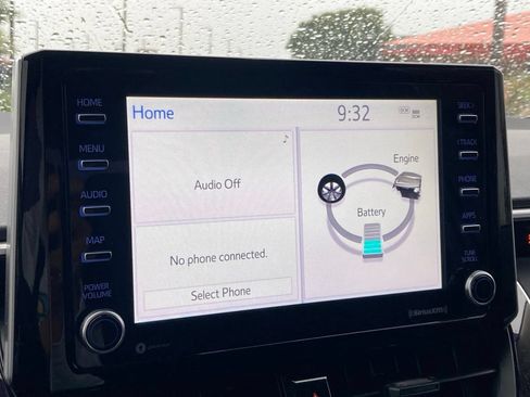 Used 2021 Toyota Corolla LE FWD image 19