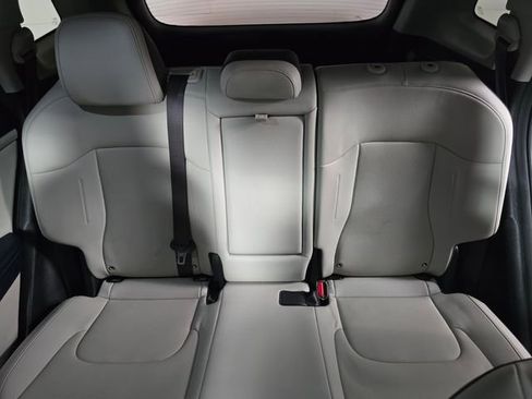 Used 2023 Kia Sportage EX w/ EX Premium Package image 13