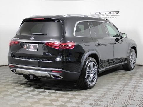 Used 2025 Mercedes-Benz GLS 450 4MATIC image 5