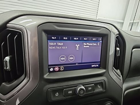 Used 2022 Chevrolet Silverado 2500 Custom w/ Custom Convenience Package image 13