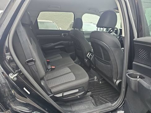 Used 2023 Kia Sorento LX AWD/4WD image 32