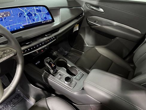 New 2025 Cadillac XT4 Premium Luxury image 32