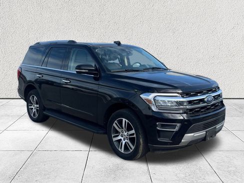 Used 2024 Ford Expedition Limited image 1