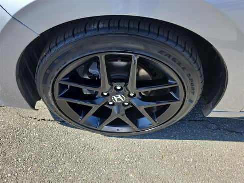 Used 2024 Honda Civic Sport image 10