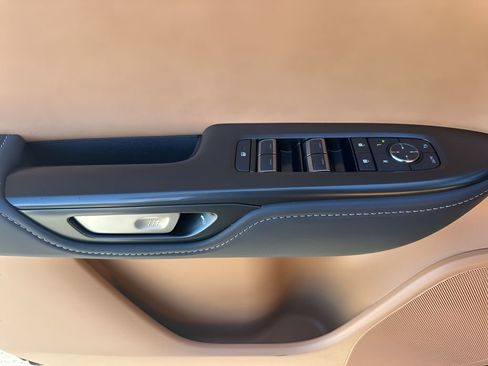 Used 2024 Lexus RZ 300e Premium image 27