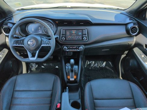 Used 2020 Nissan Kicks SR w/ SR Premium Package FWD image 15