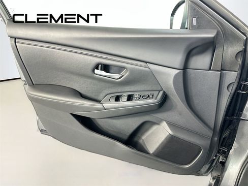 Used 2025 Nissan Sentra SV FWD image 26
