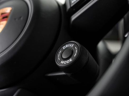 New 2026 Porsche Cayenne Coupe AWD/4WD image 15