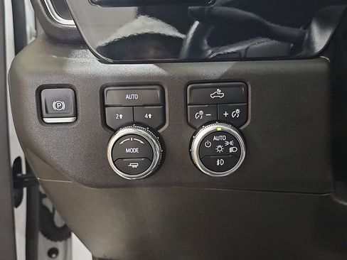 Used 2024 GMC Sierra 1500 Elevation image 30