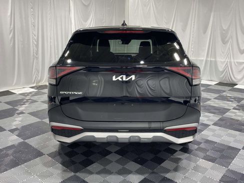 Used 2023 Kia Sportage EX image 3