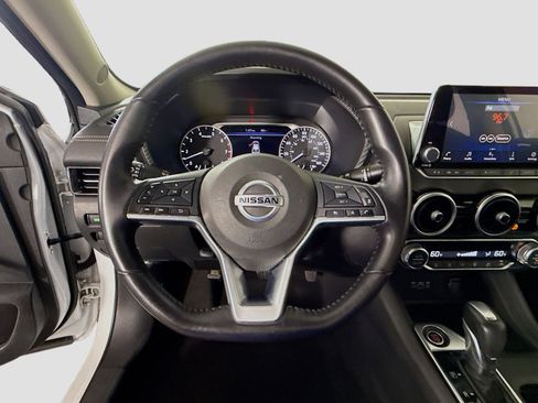 Used 2020 Nissan Sentra SV image 13