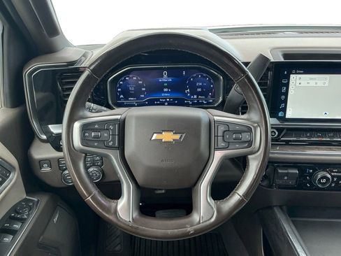 Used 2025 Chevrolet Silverado 2500 LTZ w/ LTZ Premium Package image 18