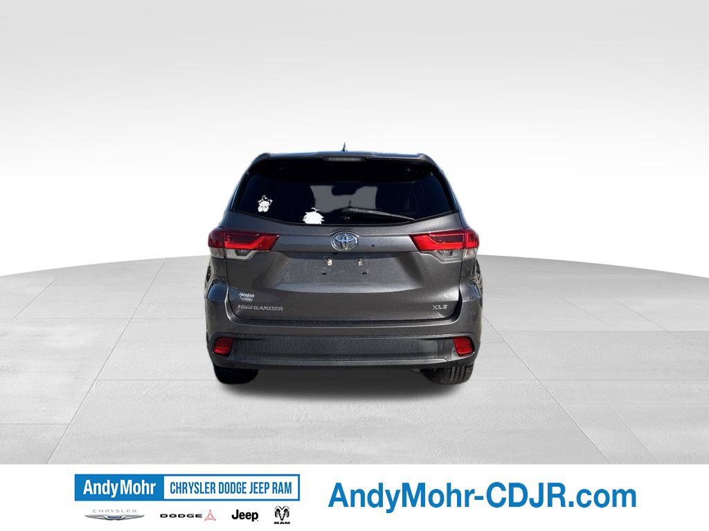 Used 2018 Toyota Highlander XLE FWD image 6