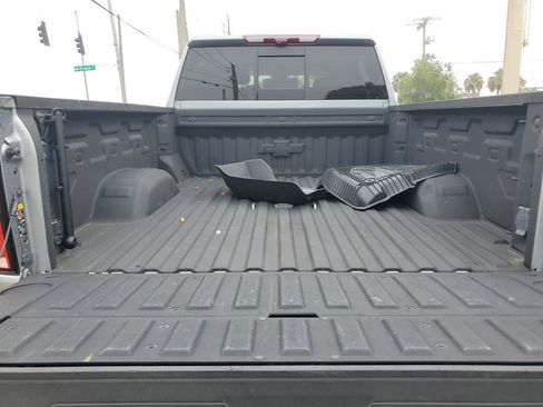 Used 2025 Chevrolet Silverado 2500 High Country w/ Technology Package image 12