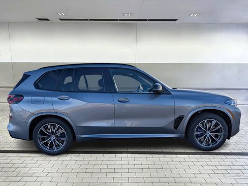 New 2026 BMW X5 M60i image 6