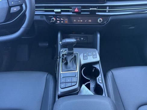New 2026 Kia Sportage EX w/ EX Panorama Roof Package image 28